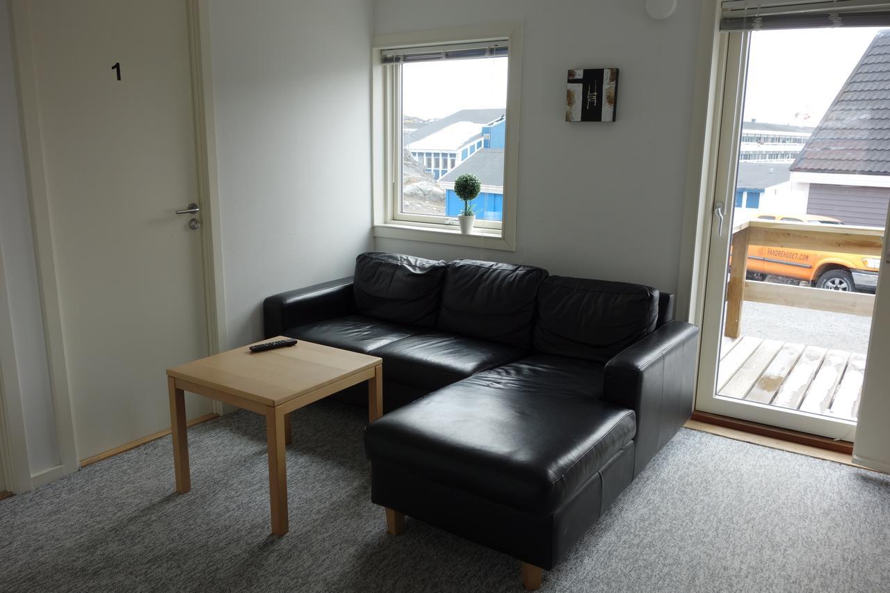 Vandrehuset 4 Nuuk Exterior photo